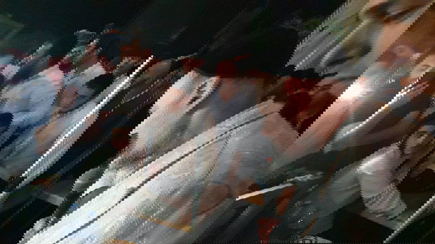 תושבים לרב קוק: "אם תלך - כולנו אחריך" 