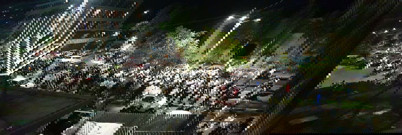 תושבים לרב קוק: "אם תלך - כולנו אחריך" 