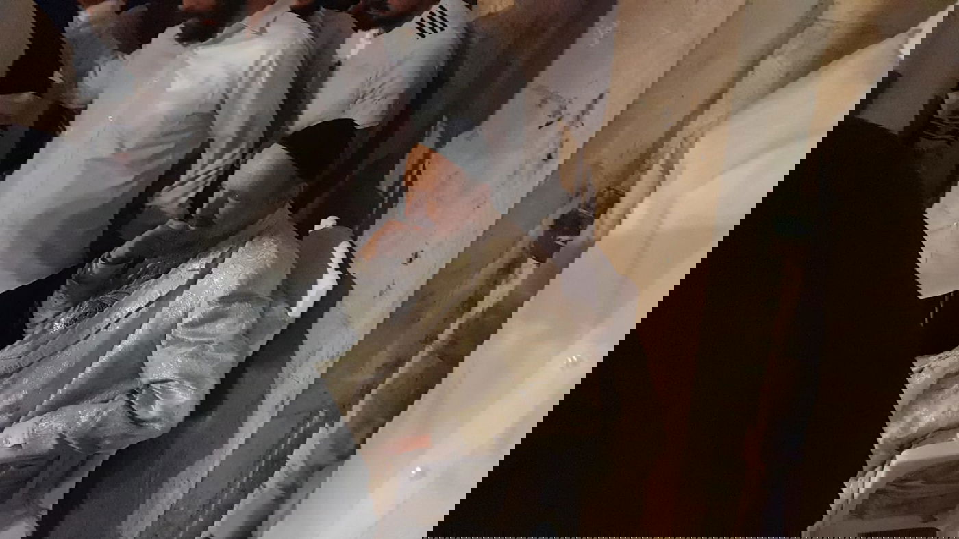 תושבים לרב קוק: "אם תלך - כולנו אחריך" 