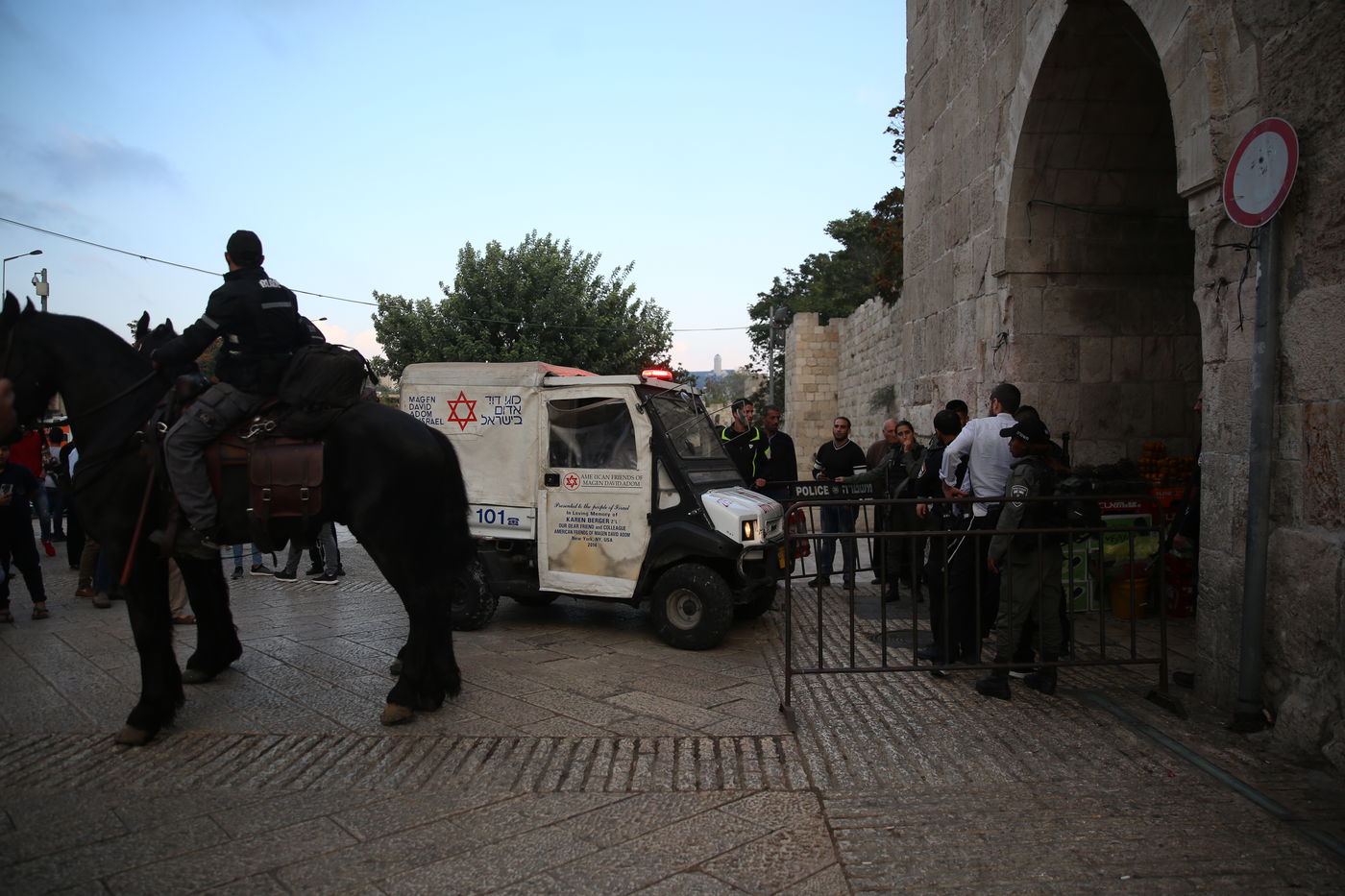 ניסיון פיגוע סמוך ל'שער הפרחים'; המחבל נתפס