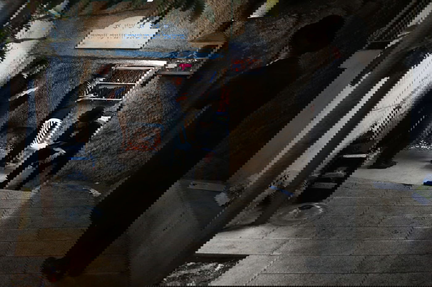 תיעוד: המתפללים בהילולת שמעון הצדיק