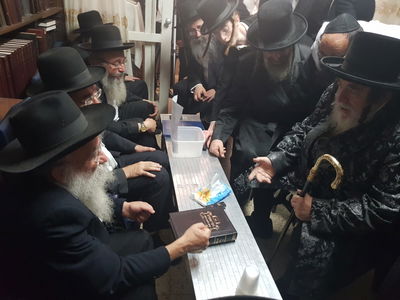 ה'שבעה' בבית משפחת קרליץ • תיעוד מסכם