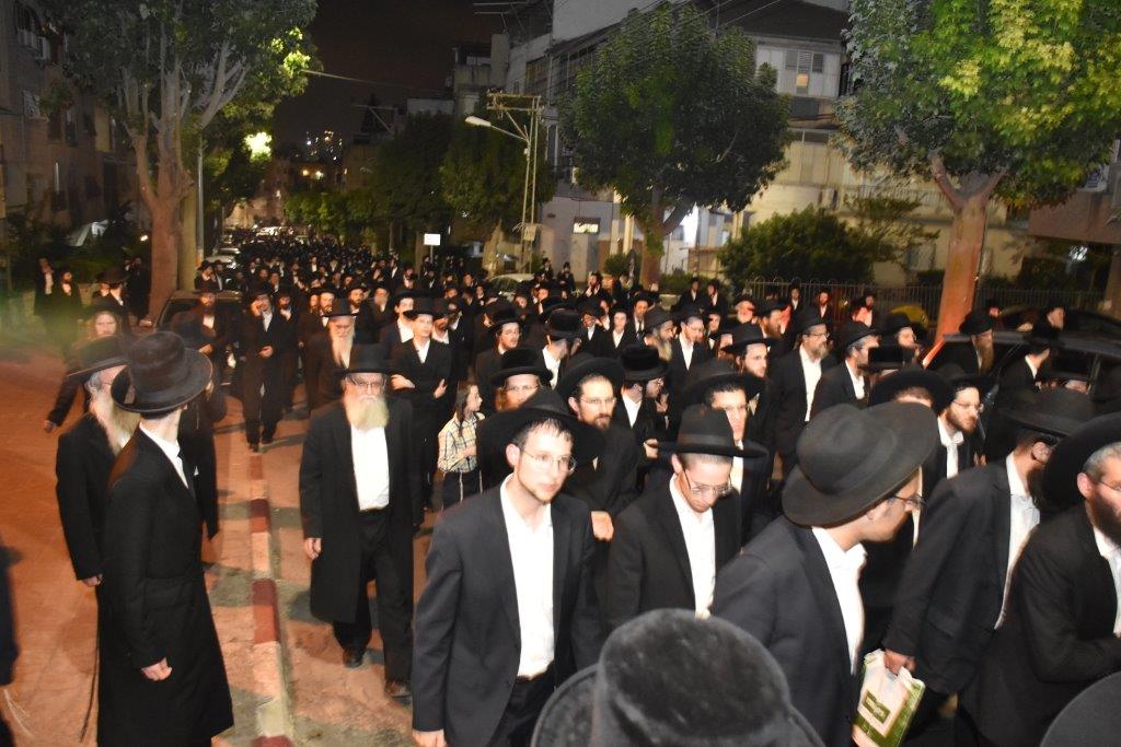 תיעוד נרחב: הלווייתו של גאב"ד ציריך זצ"ל