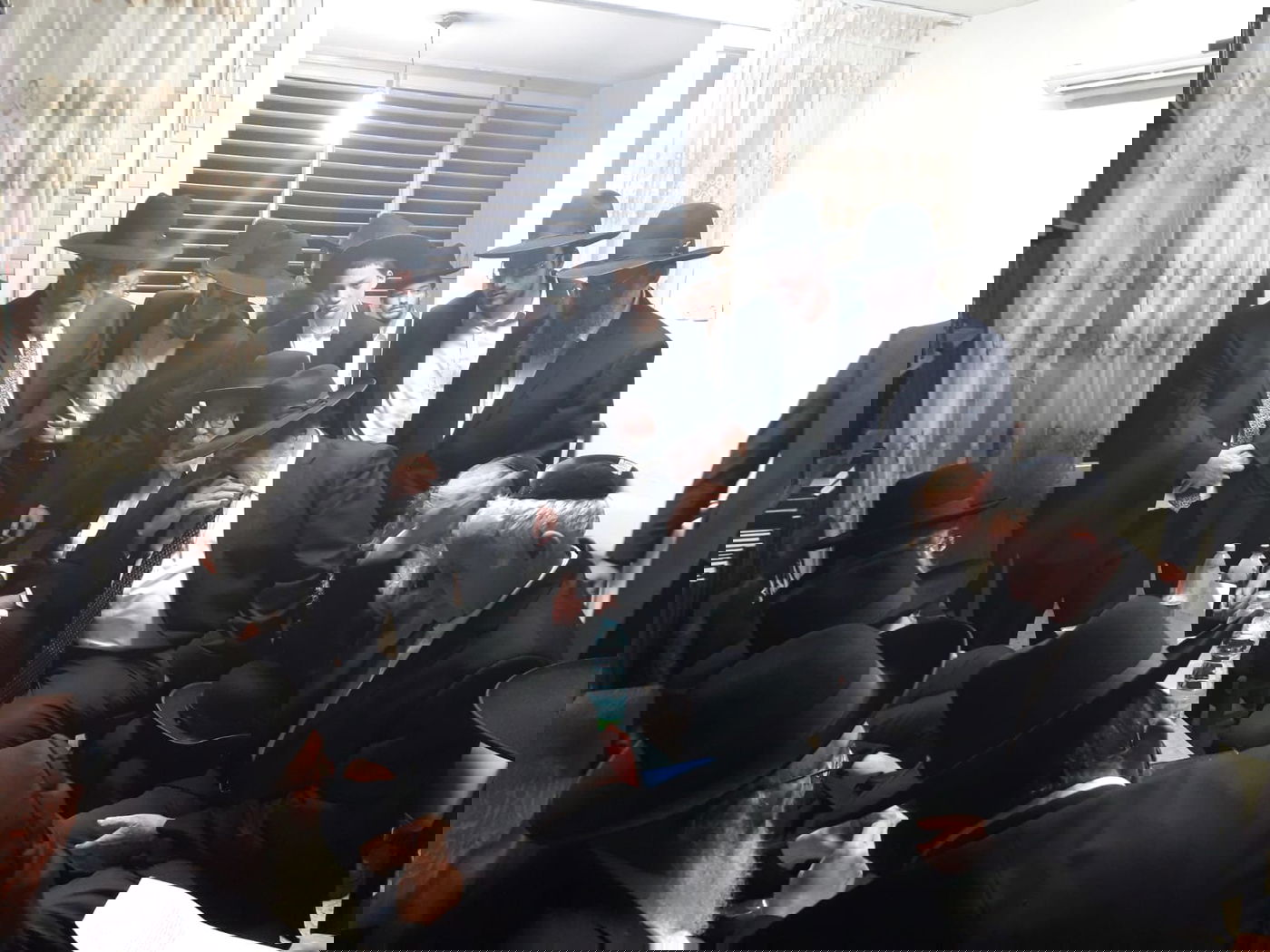 ה'שבעה' בבית משפחת קרליץ • תיעוד מסכם