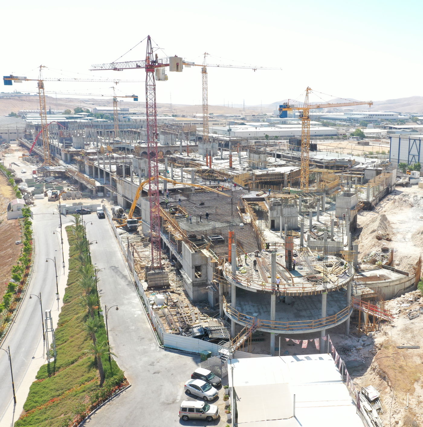 90 אלף מטר ומעל 230 חנויות מעולם העיצוב - דיזיין סיטי