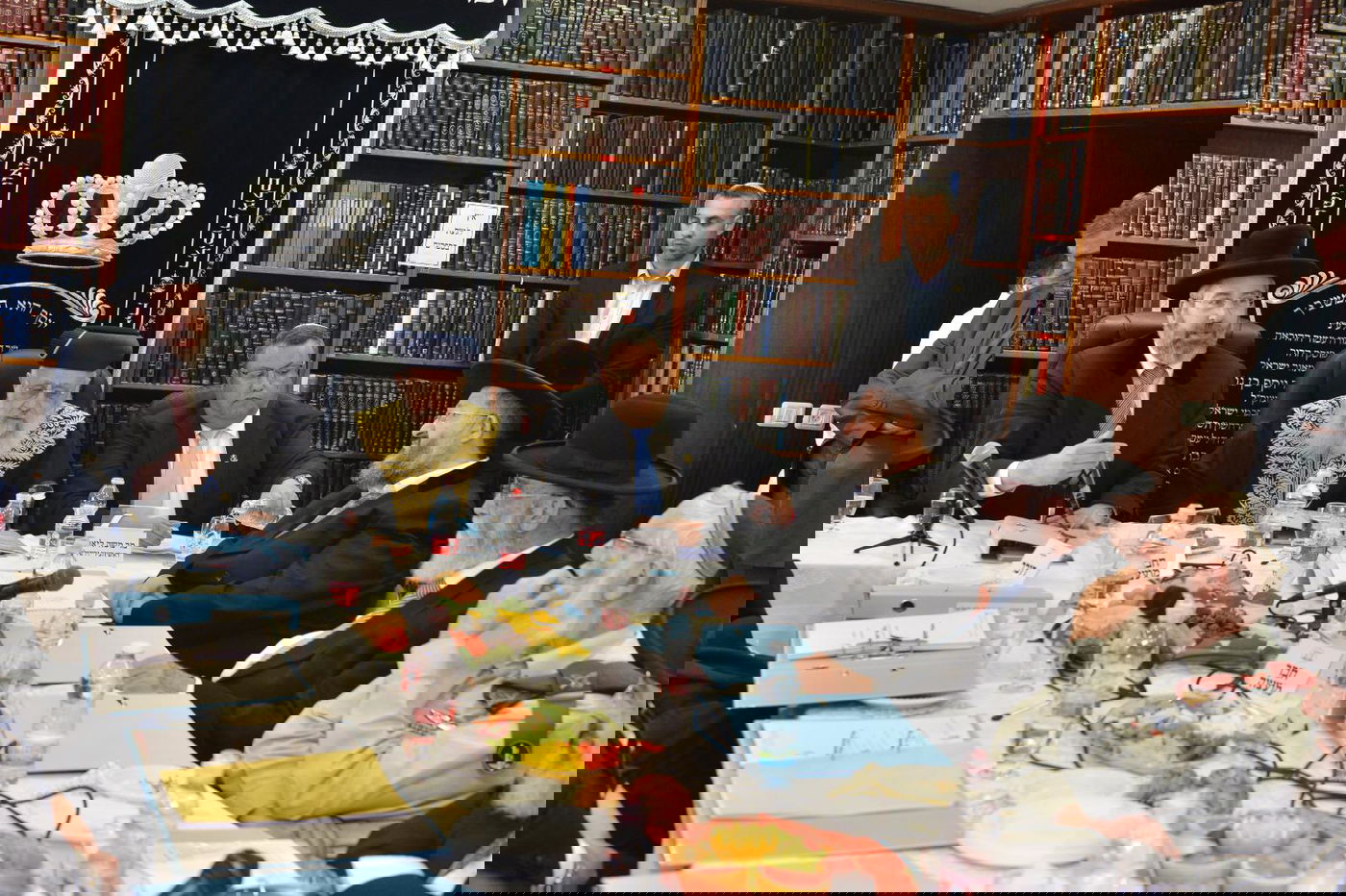 מועצת הרבנות התכנסה בבית מרן הגר"ע יוסף זצ"ל