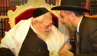 'תורה מחזרת על אכסניה שלה' - הגר"ע זצ"ל בשיח סוד עם בנו הגר"ד