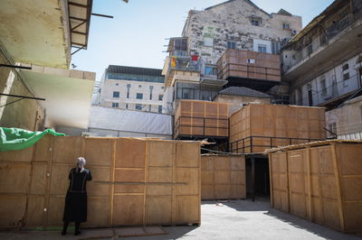 תוספת בניית מרפסת מעל מרפסת סוכה