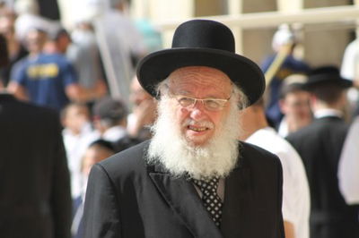 דאגה במיר ברכפלד: הגרא"י ברזל חלה במחלה הנוראה 