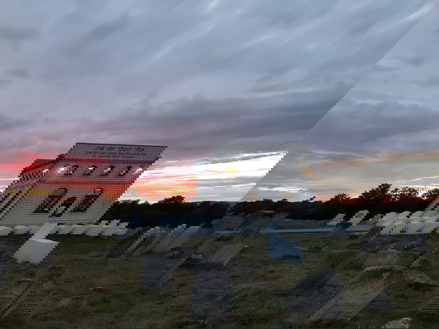 מה העניין לספר מהבעש"ט במוצאי השבת?