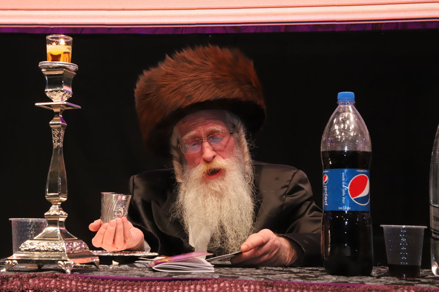 חסידי דושינסקיא התכנסו לדינר "לך ישלשו"