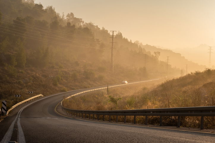 הכביש למבשרת ציון בשקיעה