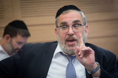 צפו: מחאה בועדת הכספים על הייקור במעונות