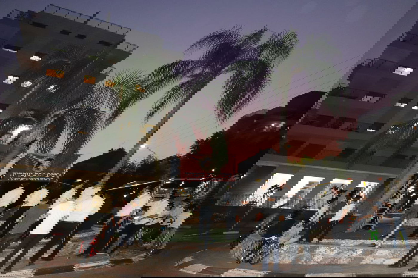 התושבים החליטו: "כיכר הרב עובדיה" • צפו