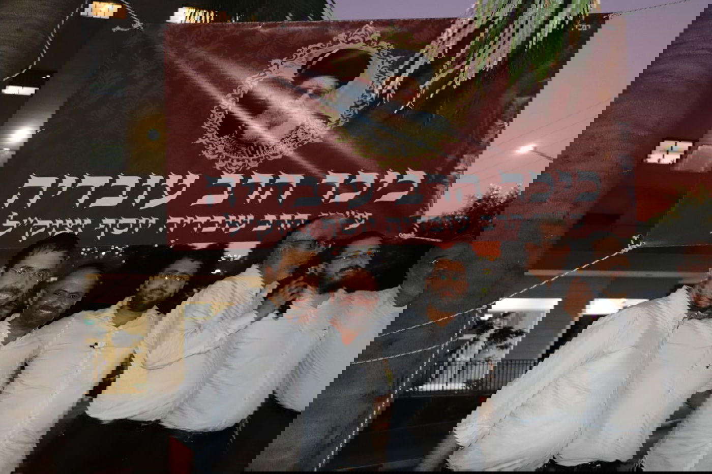 התושבים החליטו: "כיכר הרב עובדיה" • צפו