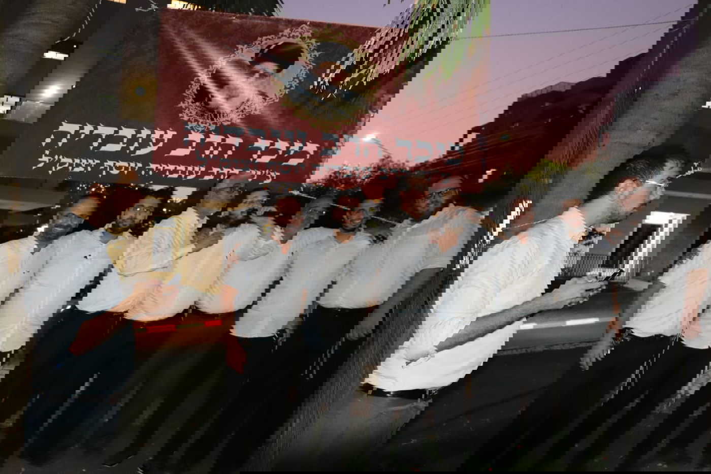 התושבים החליטו: "כיכר הרב עובדיה" • צפו