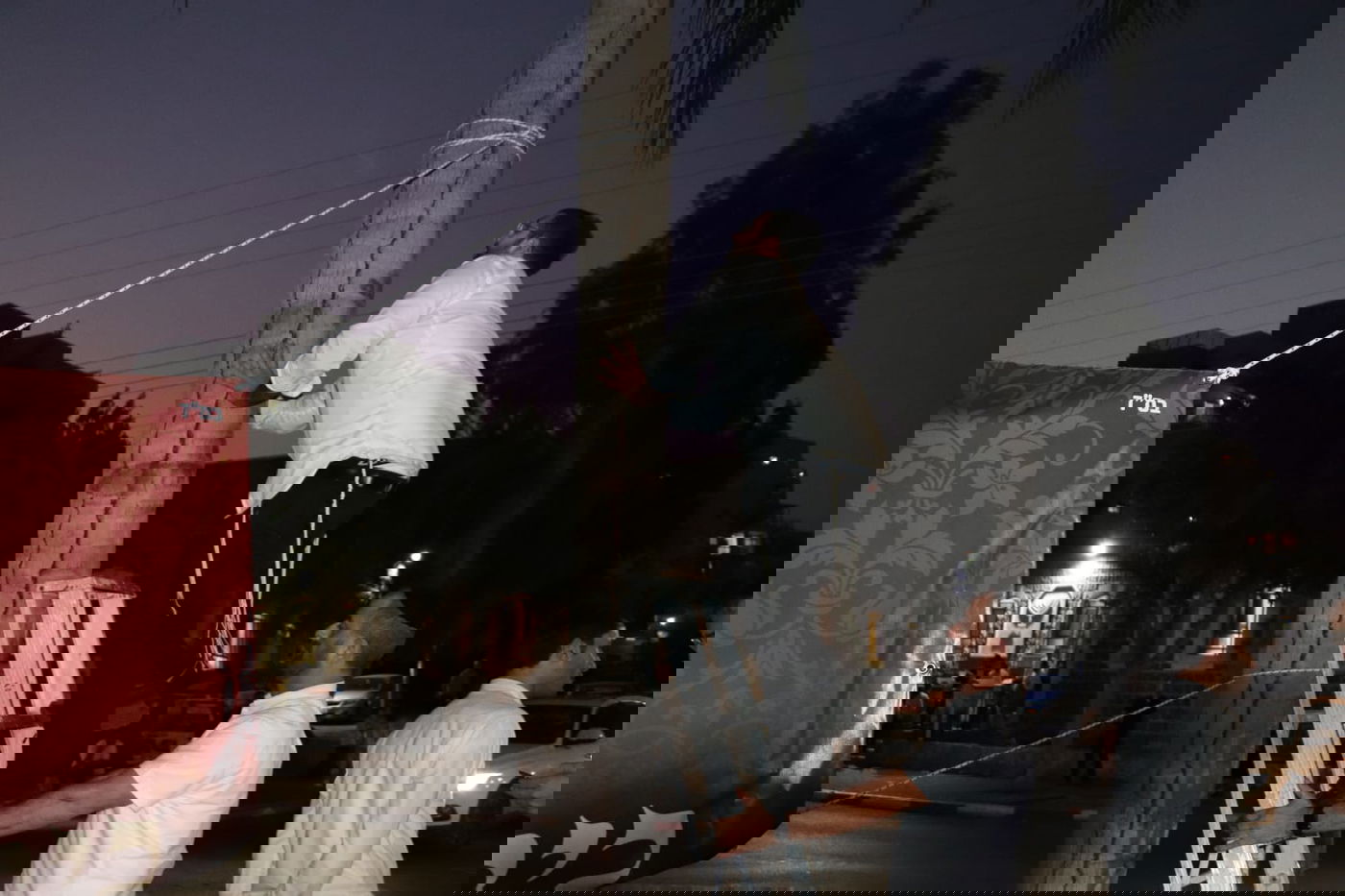 התושבים החליטו: "כיכר הרב עובדיה" • צפו