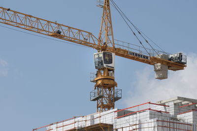 כתב אישום: זייפו תעודות הסמכה לעגורנאים