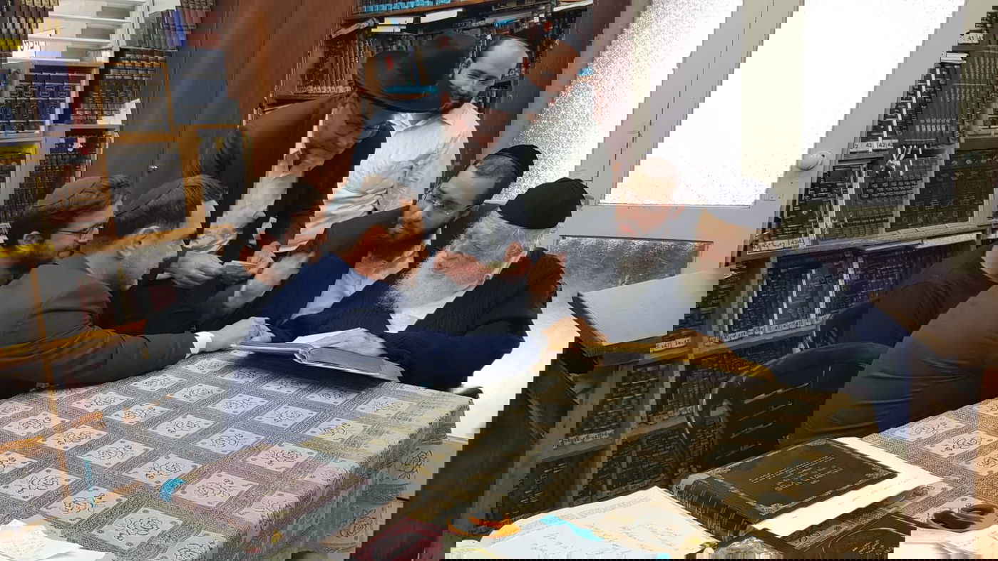 יועצי נתניהו התברכו אצל מרן שר התורה