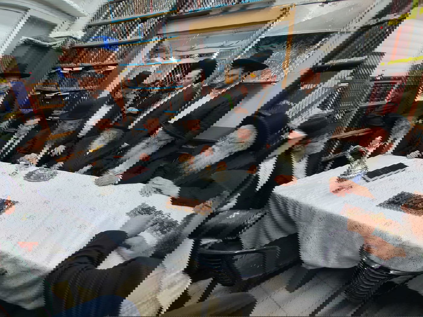 נכדת מרן הגר"ח התארסה; דוד החתן: חבר הכנסת גפני