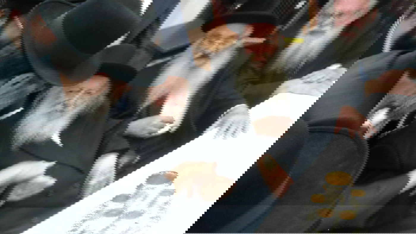 הגרי"מ שטרן, לצד שר התורה