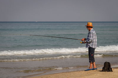 דייג אתמול בנתניה