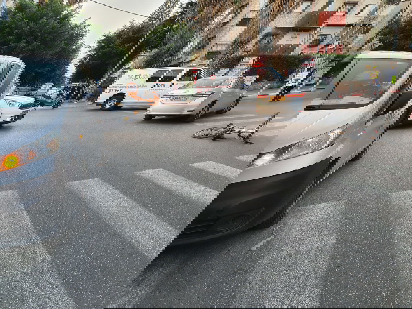 בני ברק: ילד רכב על אופניו ונפגע בתאונה