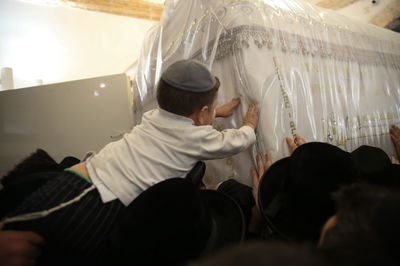 מִנְעִי קוֹלֵךְ מִבֶּכִי; המונים בהילולת רחל אמנו