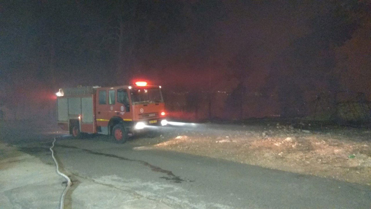 שריפת קוצים גדולה בסמוך לעפולה • צפו בתיעוד