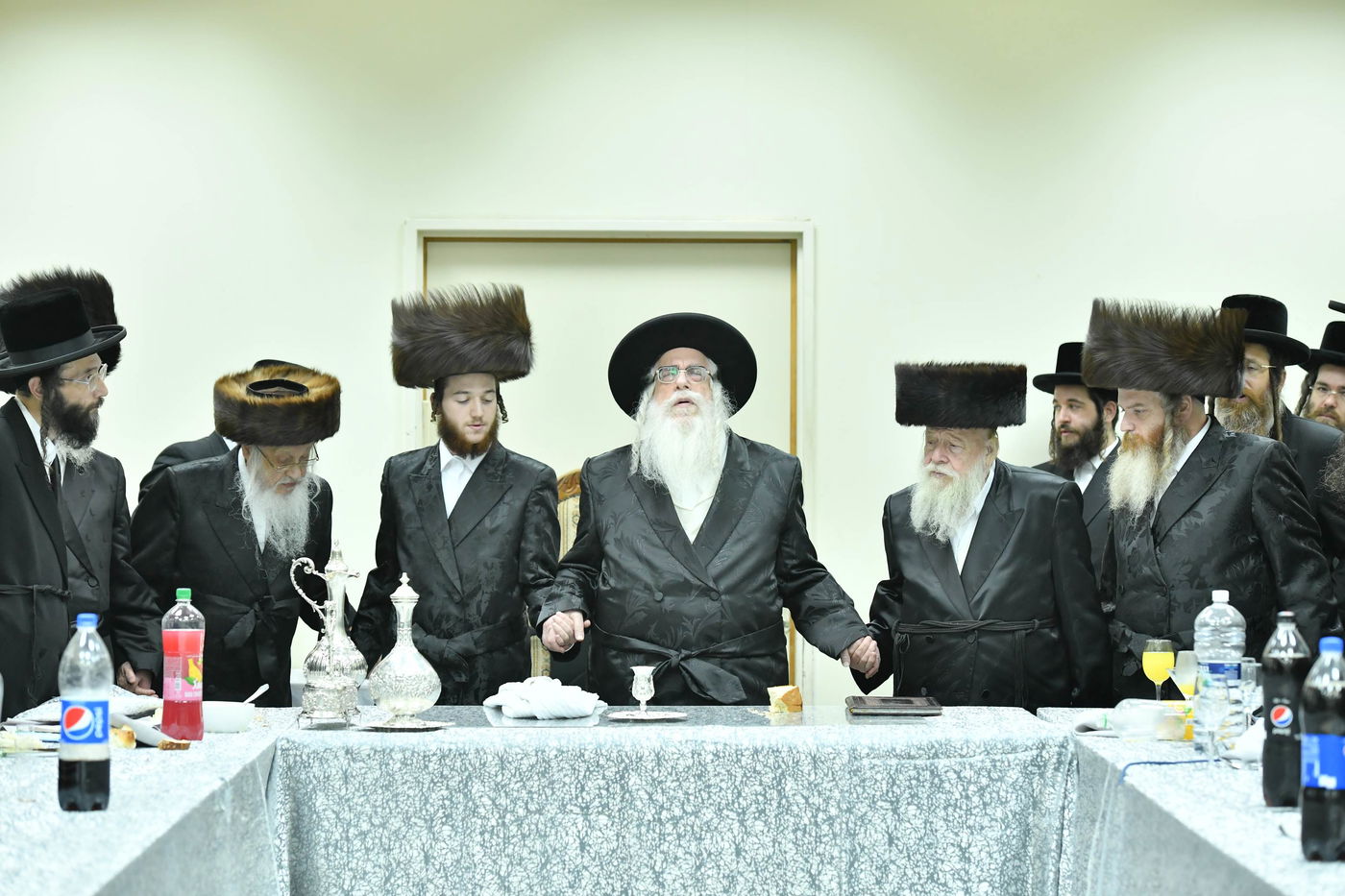 נאמן ביתו של הרבי מצאנז השיא את בנו