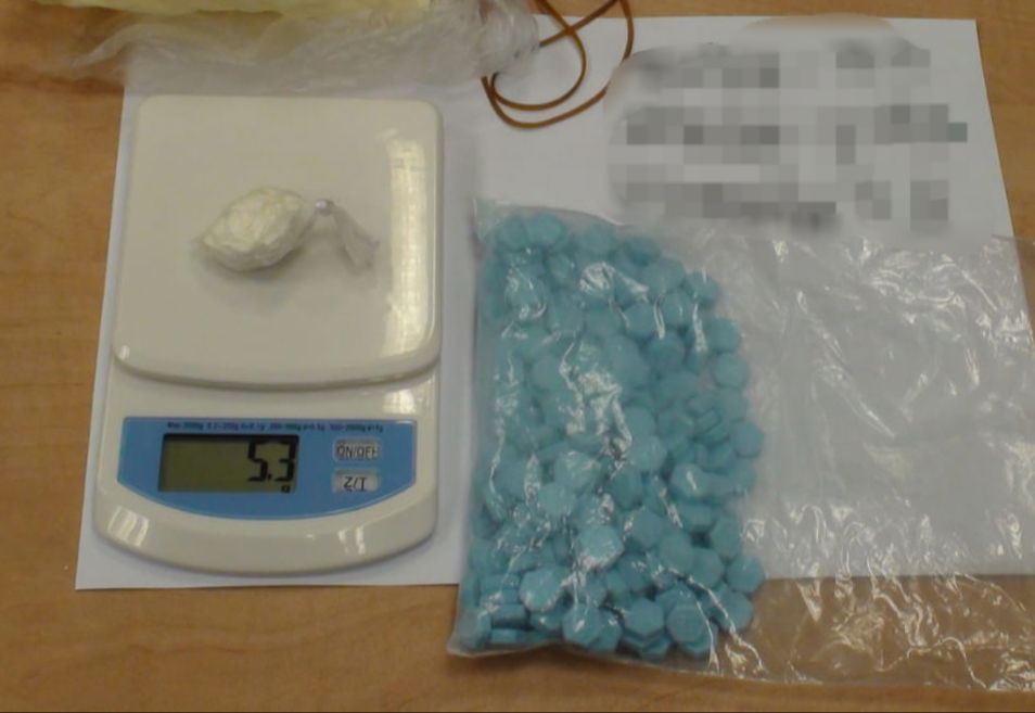 הסוכן הסמוי חשף את סוחרי הסמים • צפו