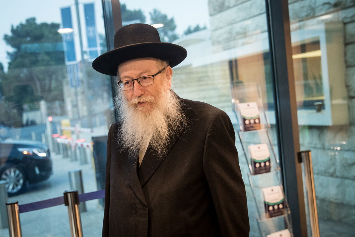 ליצמן פנה לנשיא המדינה - נגד ליברמן ולפיד