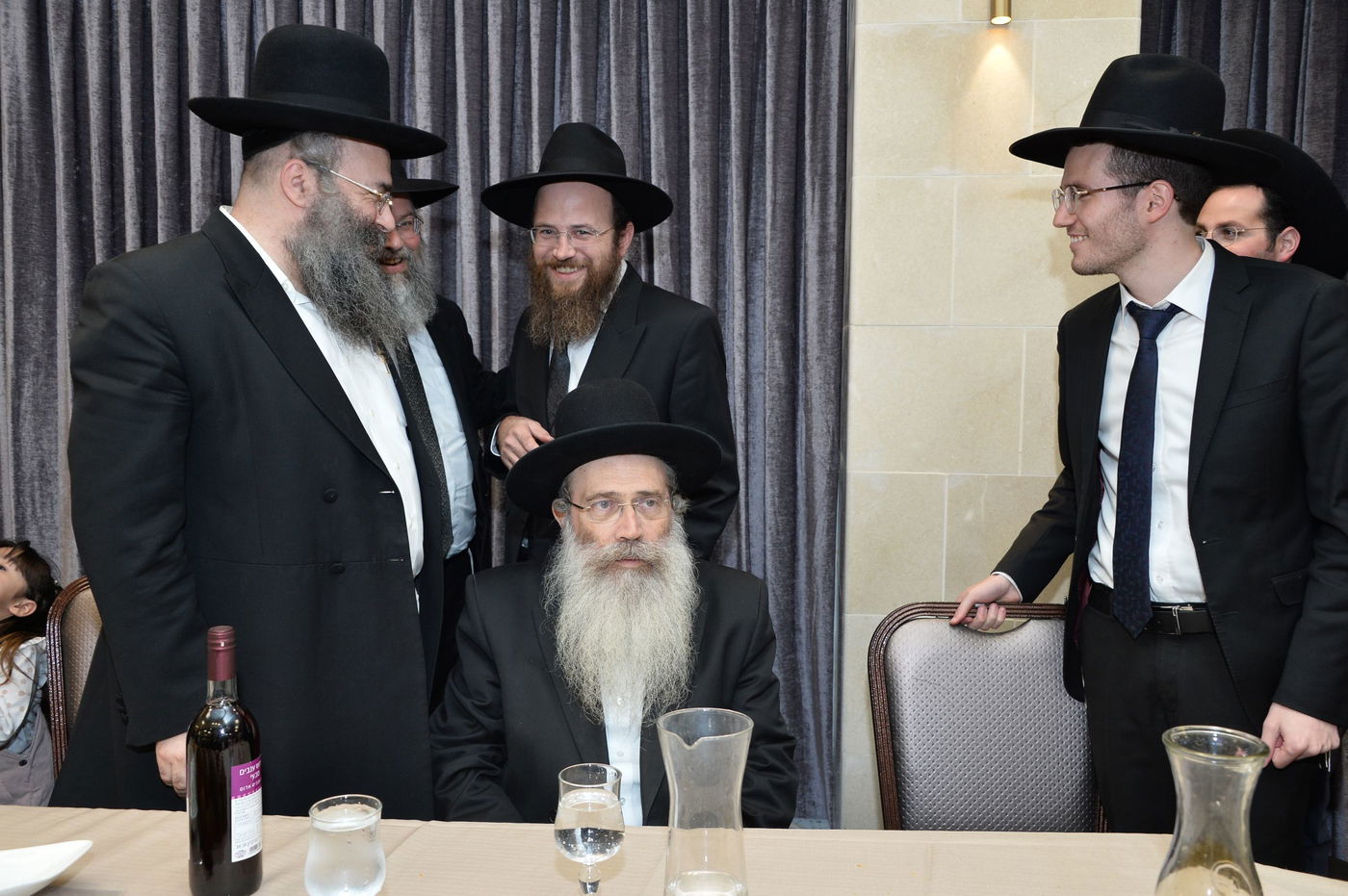 שמחת האירוסין לנכדת מרן שר התורה. צפו