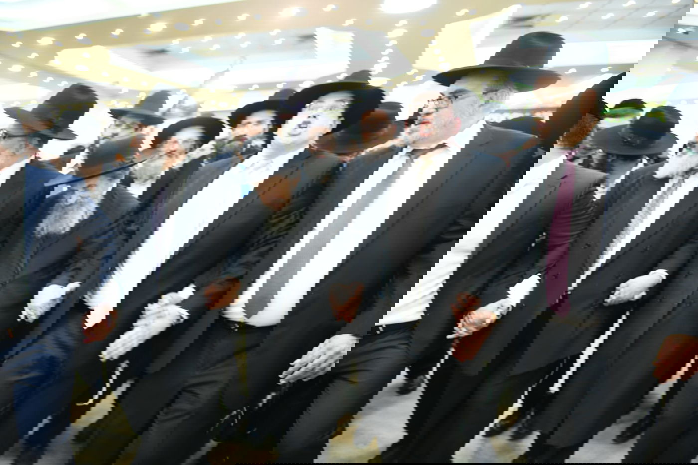 כל המי ומי בחתונת בנו של ח"כ יעקב אשר. צפו