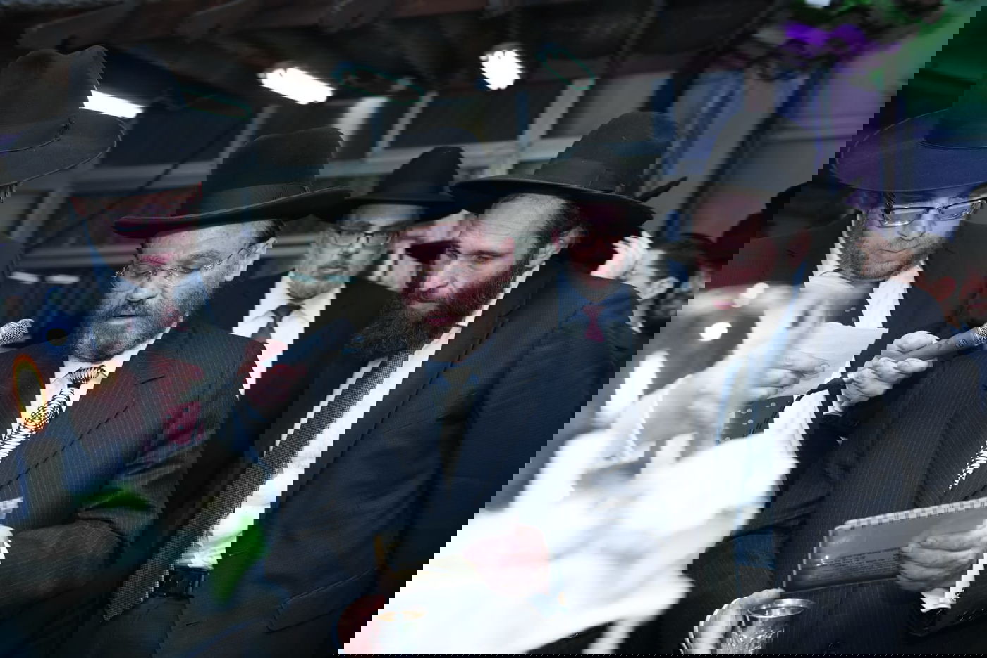 כל המי ומי בחתונת בנו של ח"כ יעקב אשר. צפו