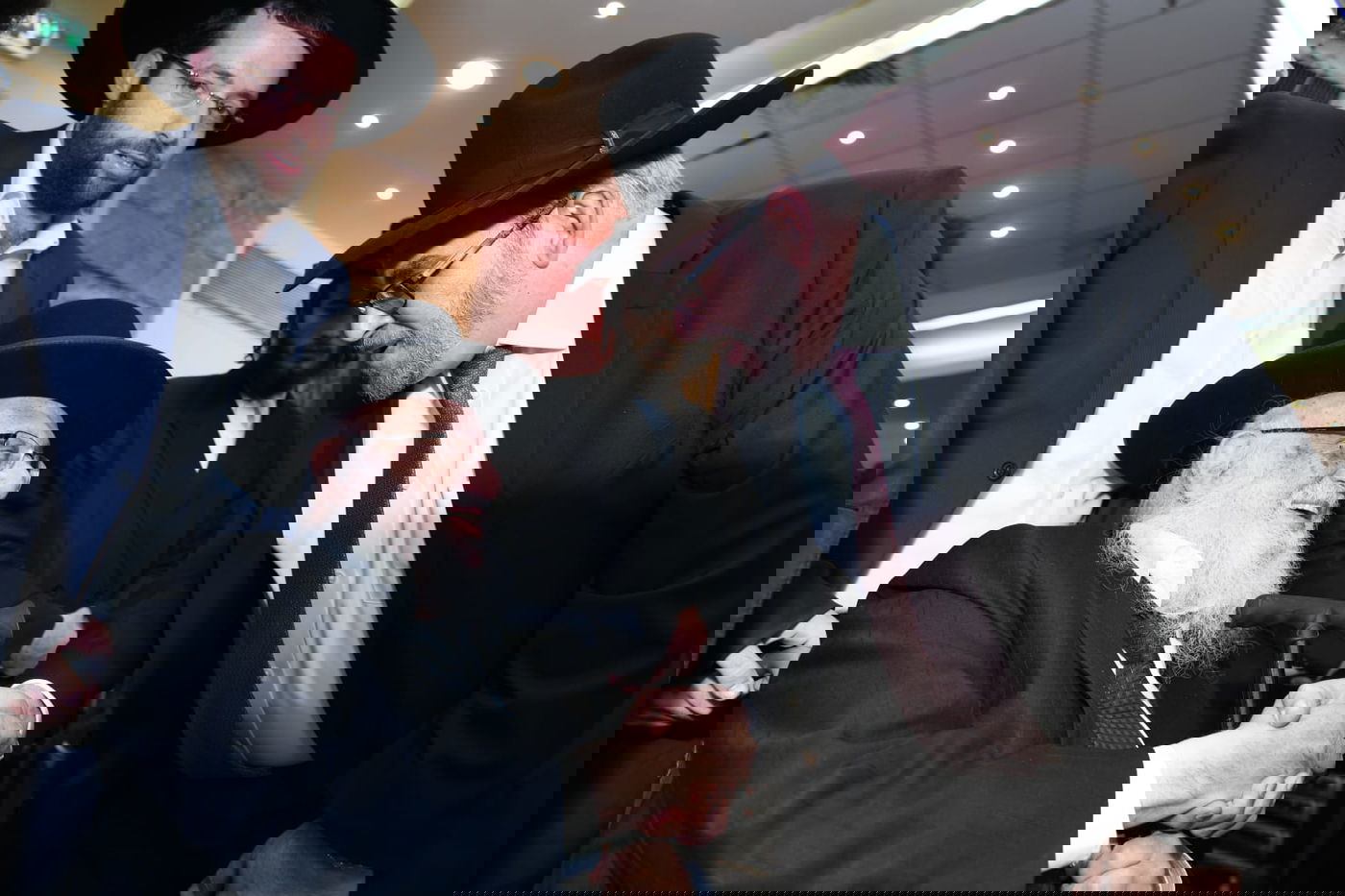 כל המי ומי בחתונת בנו של ח"כ יעקב אשר. צפו