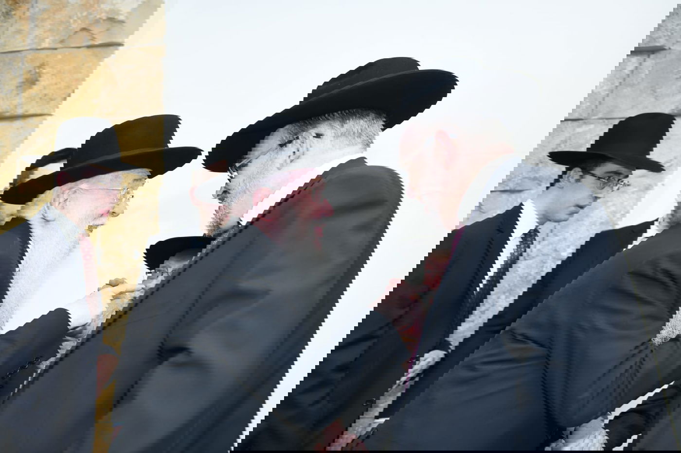 כל המי ומי בחתונת בנו של ח"כ יעקב אשר. צפו