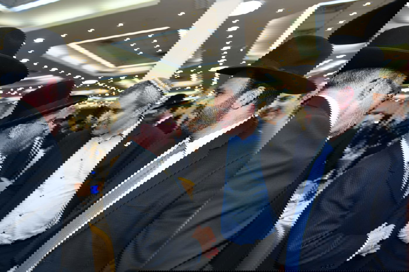 כל המי ומי בחתונת בנו של ח"כ יעקב אשר. צפו