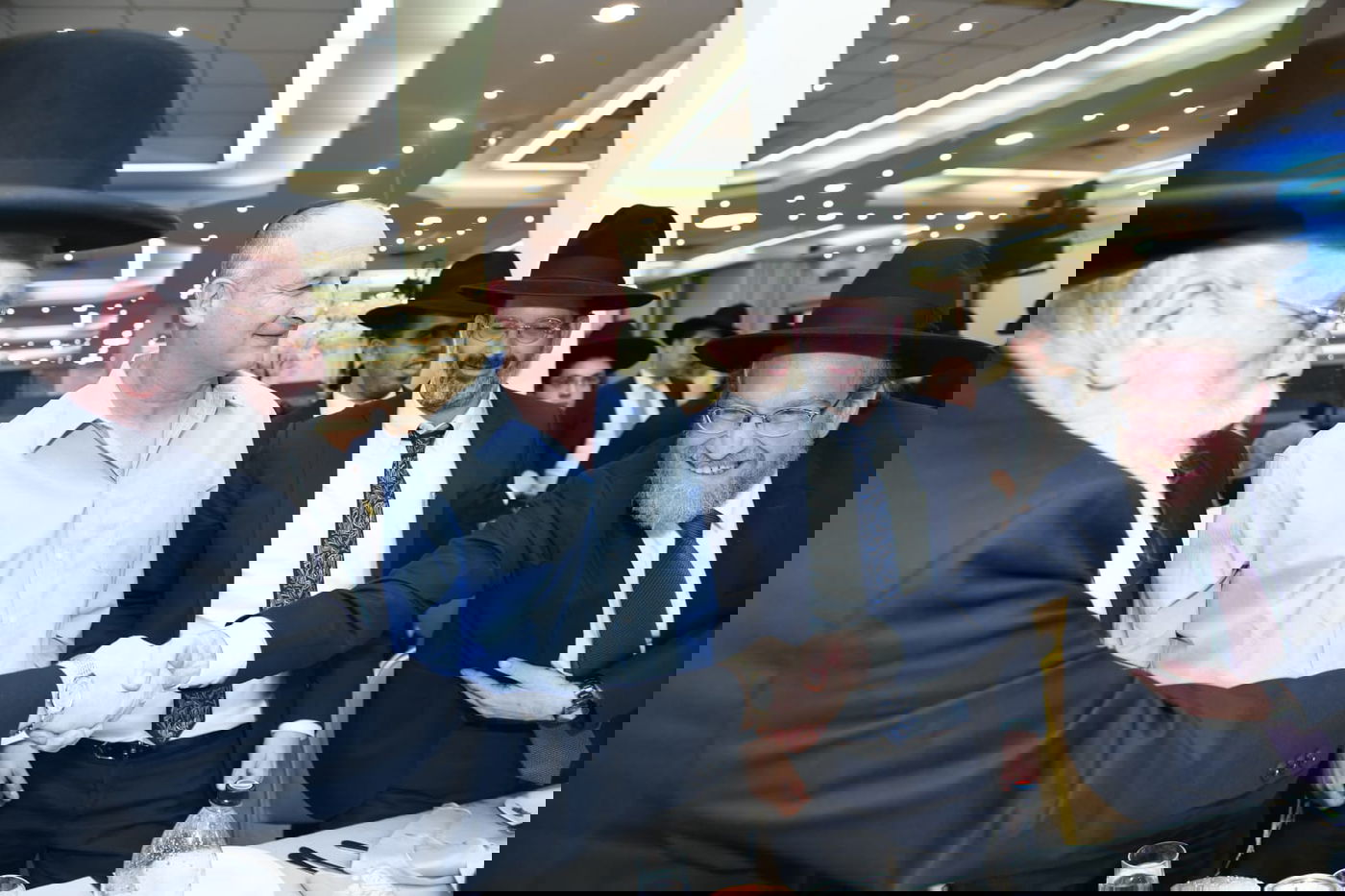 כל המי ומי בחתונת בנו של ח"כ יעקב אשר. צפו