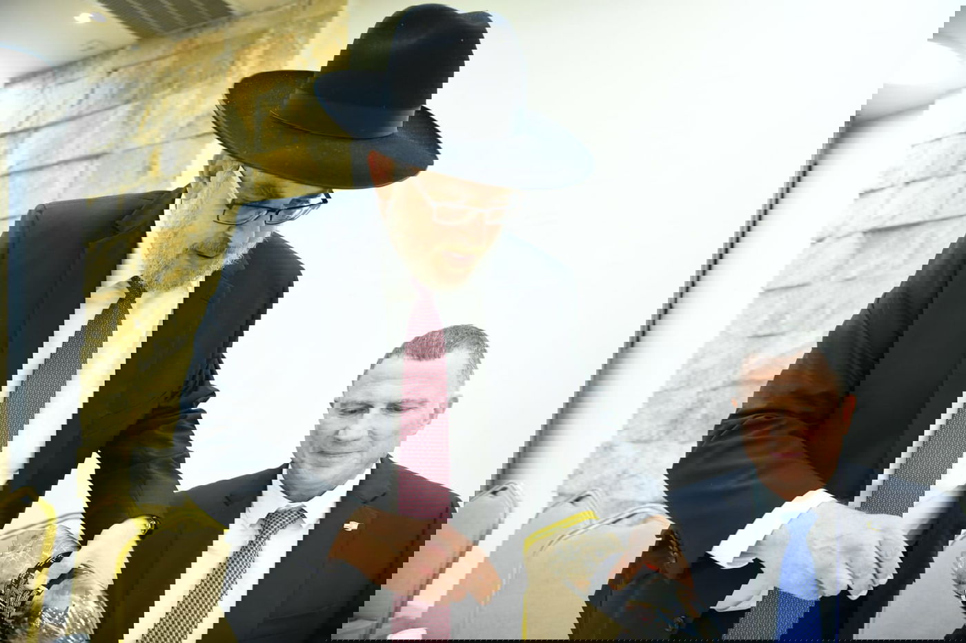 כל המי ומי בחתונת בנו של ח"כ יעקב אשר. צפו