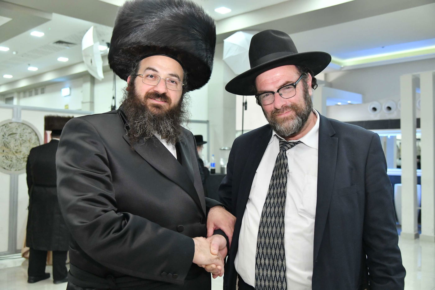 שמחת נישואי בתו של העסקן הבעלזאי. צפו