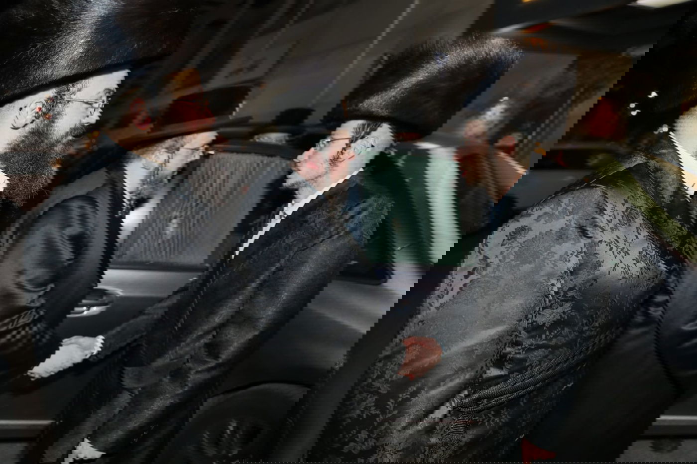 שמחת נישואי בתו של העסקן הבעלזאי. צפו