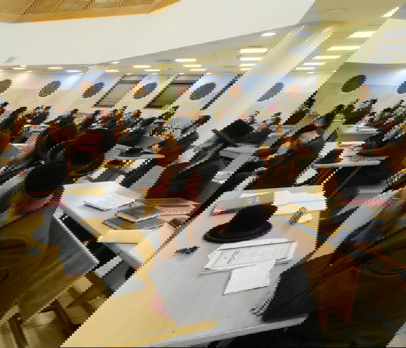 הרבי לאברכים: "העול שנפל עלי, קשה מנשוא"