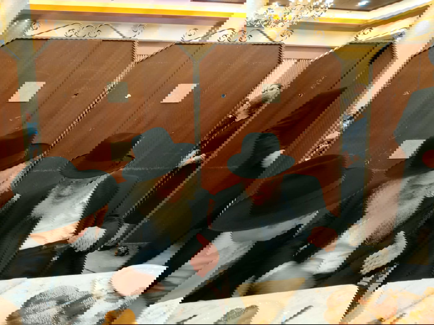 חברי 'המועצות' בחתונת נכד הגר"א דויטש