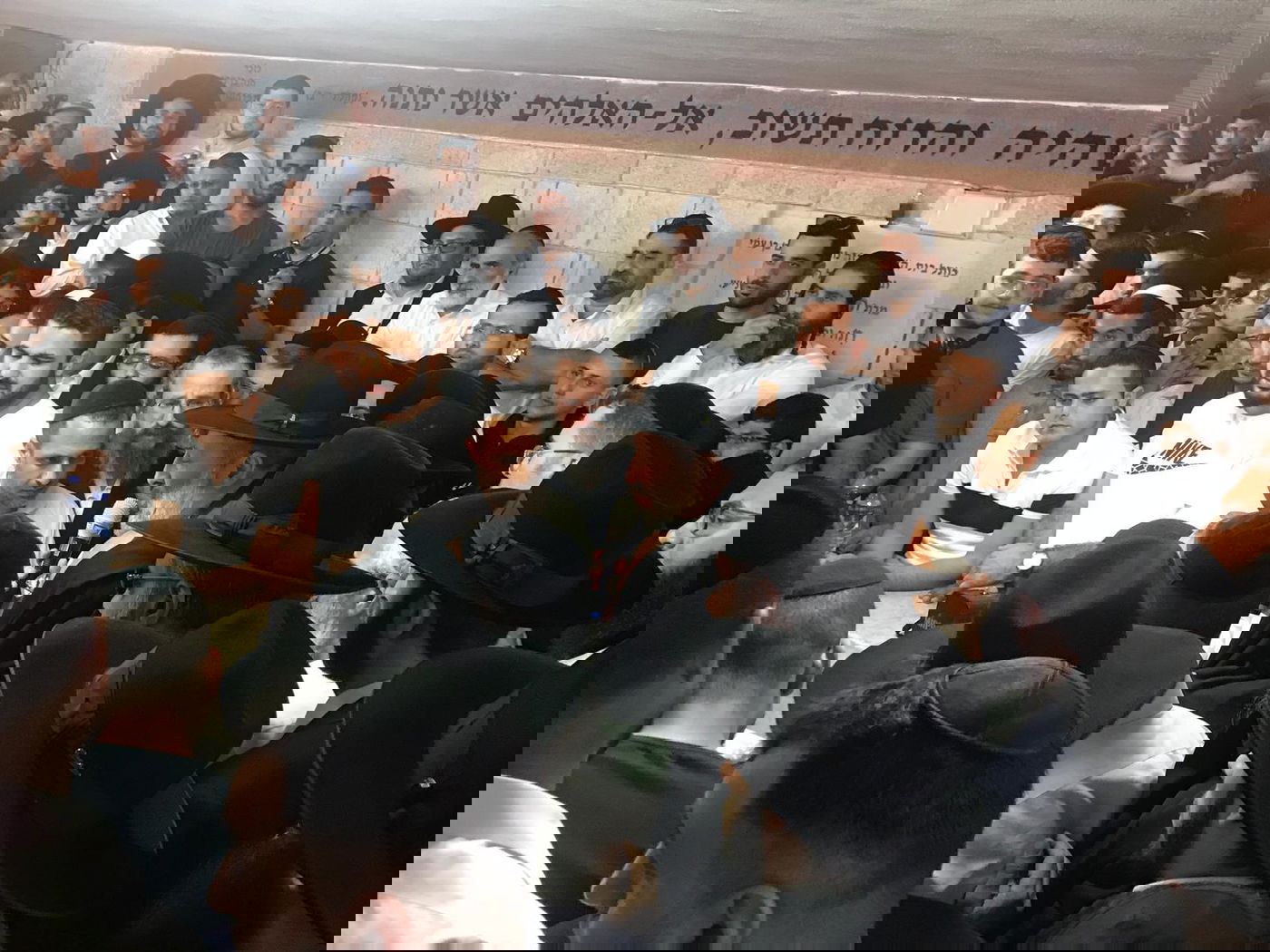 האב השכול בכה: "תתפללו גם על הקדוש ברוך הוא"