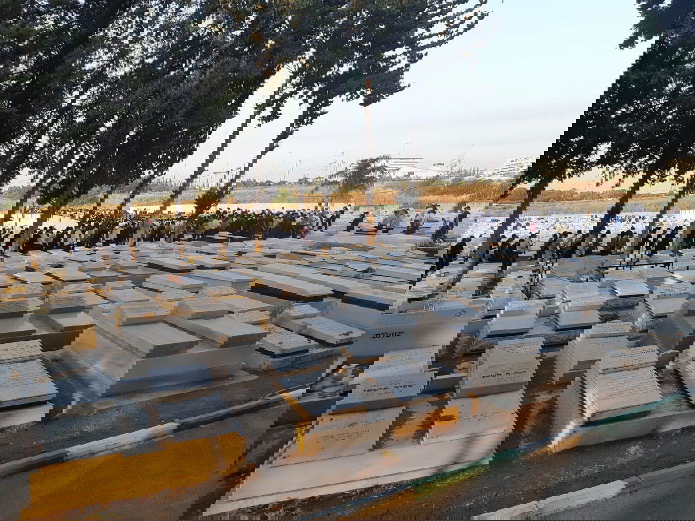 האב השכול בכה: "תתפללו גם על הקדוש ברוך הוא"