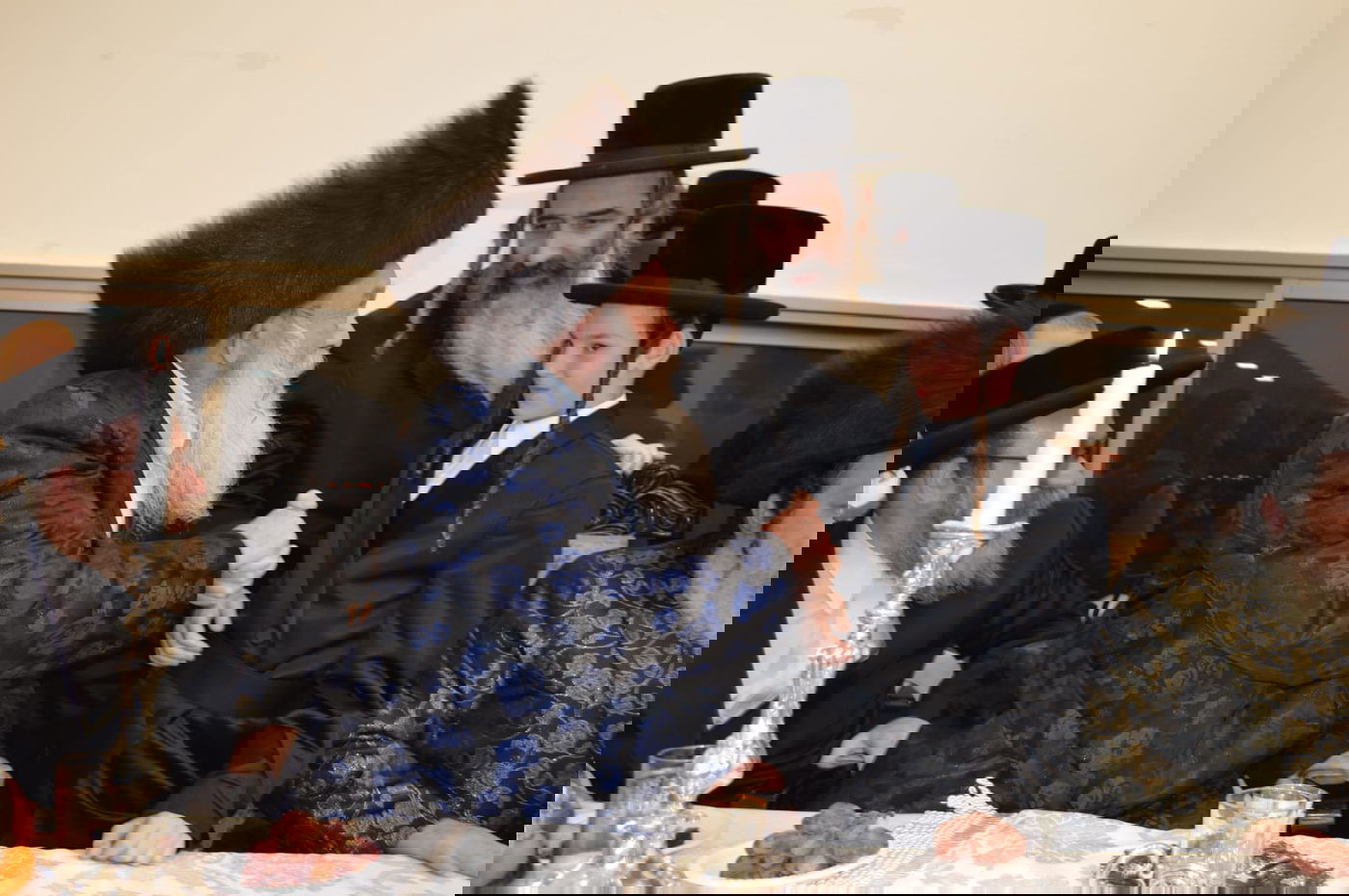 האדמו"ר מנדבורנה-ביתר ערך בר מצווה לבנו