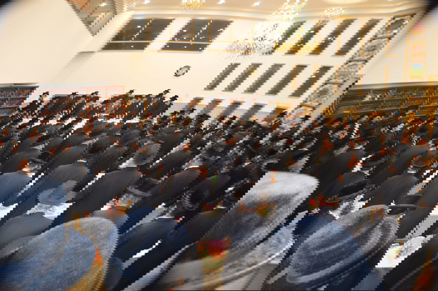 האדמו"ר מנדבורנה-ביתר ערך בר מצווה לבנו