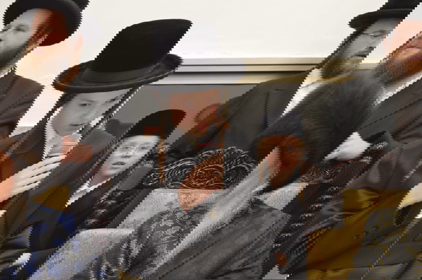 האדמו"ר מנדבורנה-ביתר ערך בר מצווה לבנו