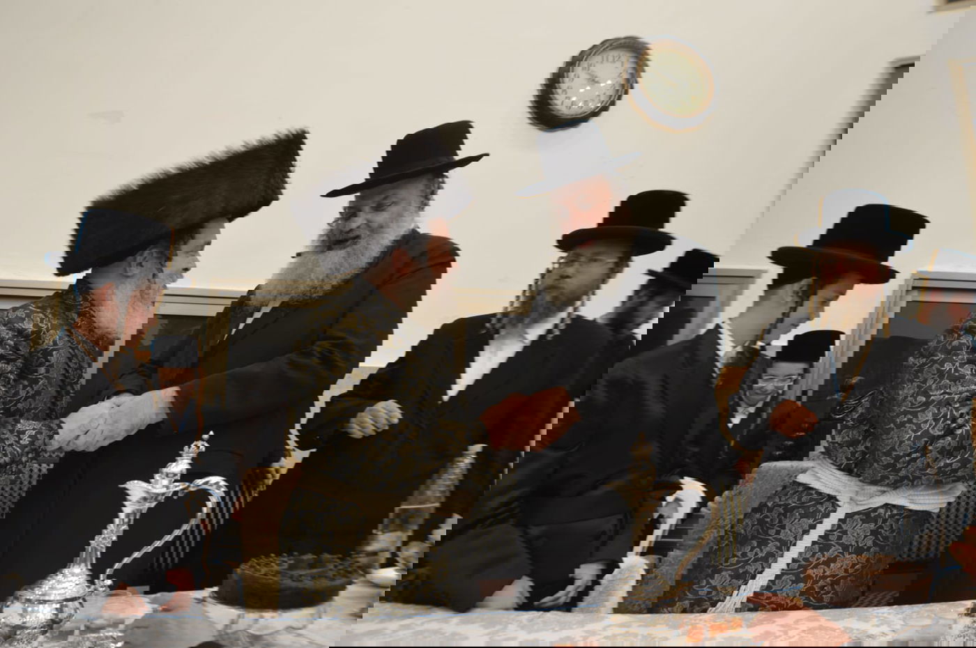 האדמו"ר מנדבורנה-ביתר ערך בר מצווה לבנו